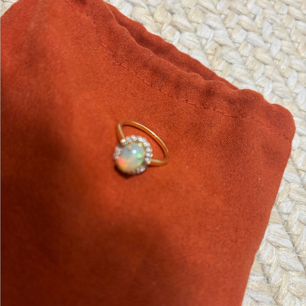 Elegant Gold Opal Ring